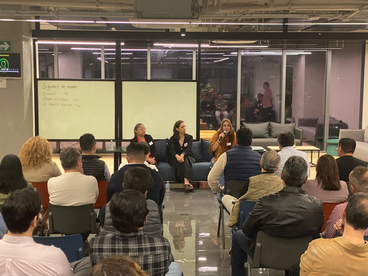 AdoraFoundation's tweet photo. A fruitful exchange of ideas took place during the Panel Discussion on Innovation and Technological Development held in the state of Yucatán, where the importance of putting technology at the service of the community was emphasized. https://t.co/qDZr5VqgIa