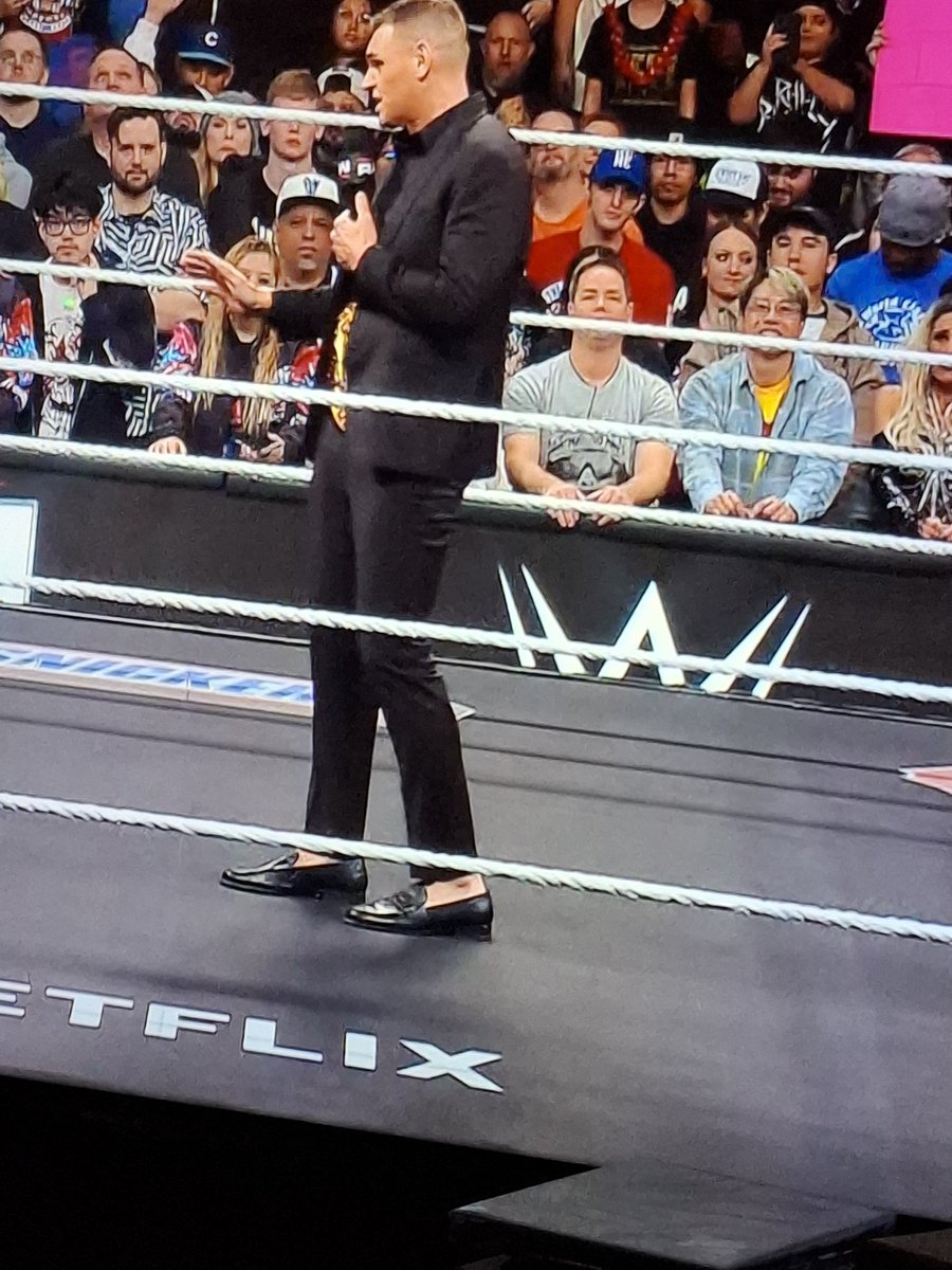 If you're a man who wears shoes with a suit..... but wears no socks..... please know that you look ridiculous and your shoes stink when you kick them off. #RawOnNetflix