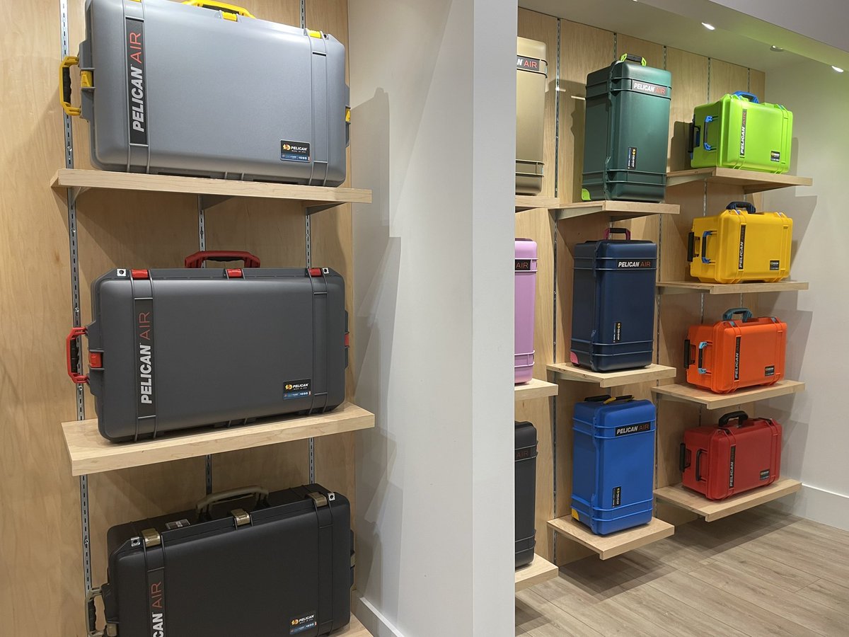 saoreane's tweet photo. ペリカンの天国きた！

#colorcase
#ShotShow2025 https://t.co/5jyz3U2CEu