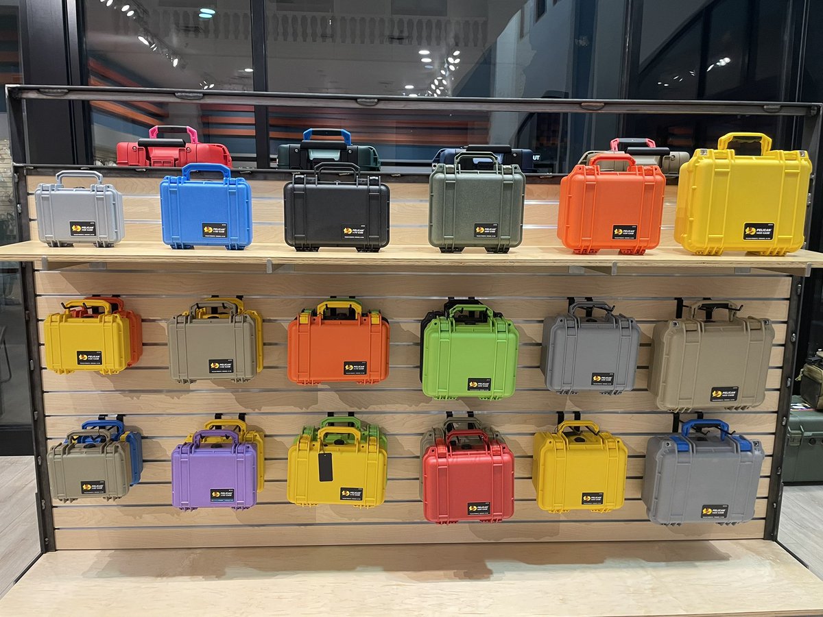 saoreane's tweet photo. ペリカンの天国きた！

#colorcase
#ShotShow2025 https://t.co/5jyz3U2CEu