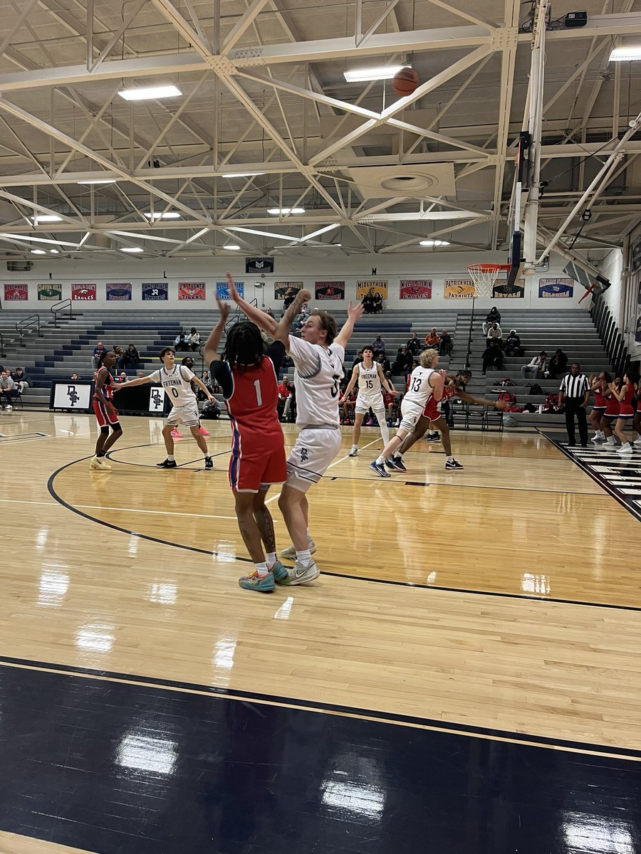 EKozacekDSAHerm's tweet photo. Hermitage boys’ over Freeman, 55-39 final. Roll Pride! @watchsportswire @TheRVASportsNet https://t.co/tNmZSS6p0H