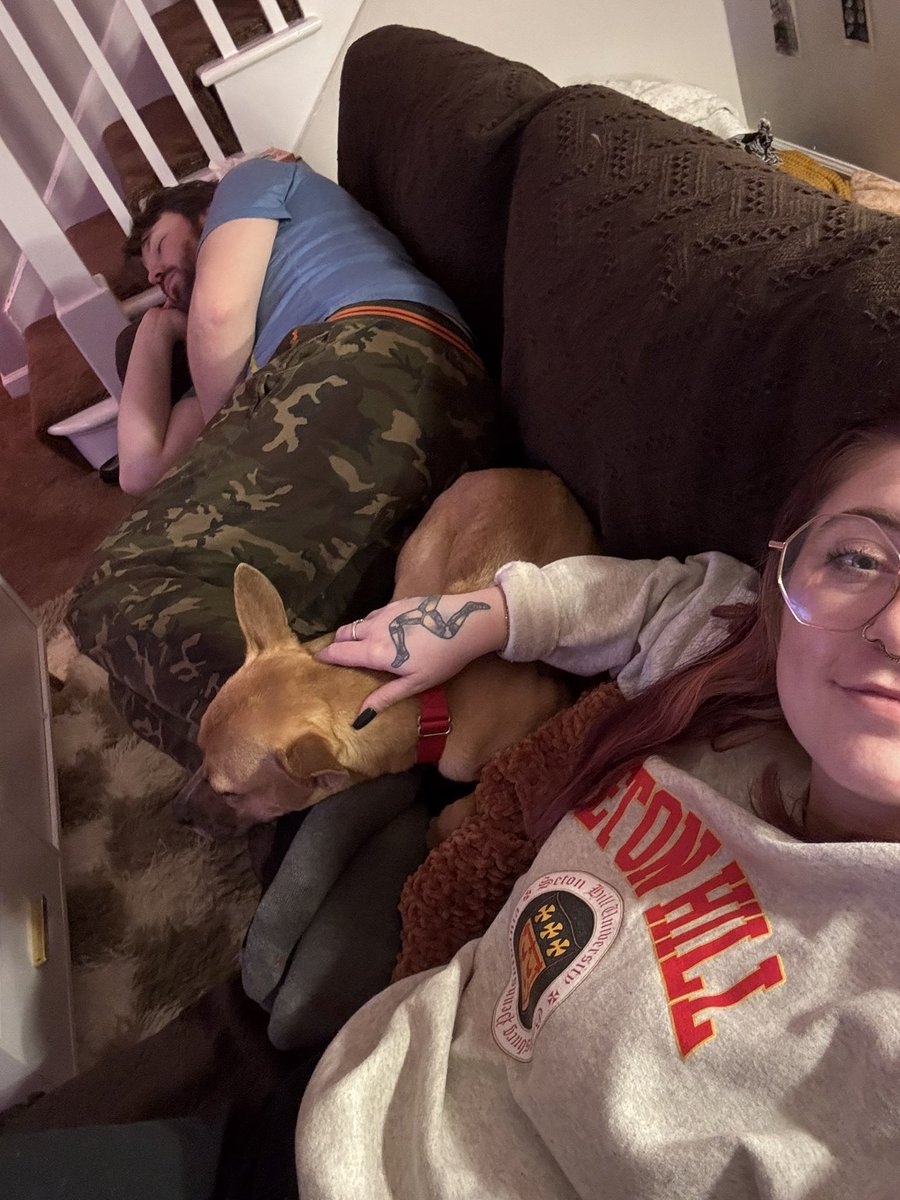 _Geebsus's tweet photo. they’re both snoring and i have never been more happy in my life https://t.co/Ji2FYJsF3l