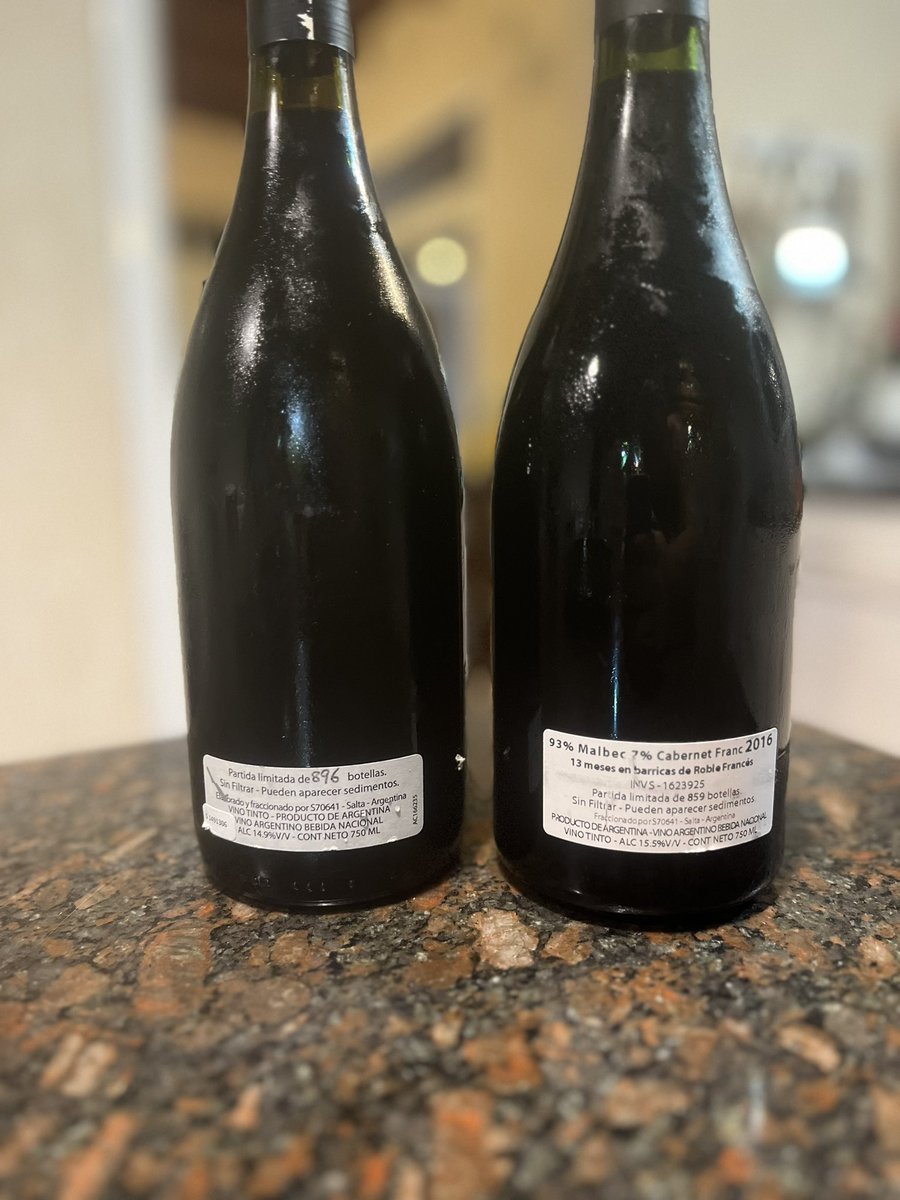 Duo de <a href="/mugroncafayate/">Mugron Cafayate</a> 
2014 y 2016 #Black 
Que lindo guardar vino y que salga bien 🍷🔥🤤