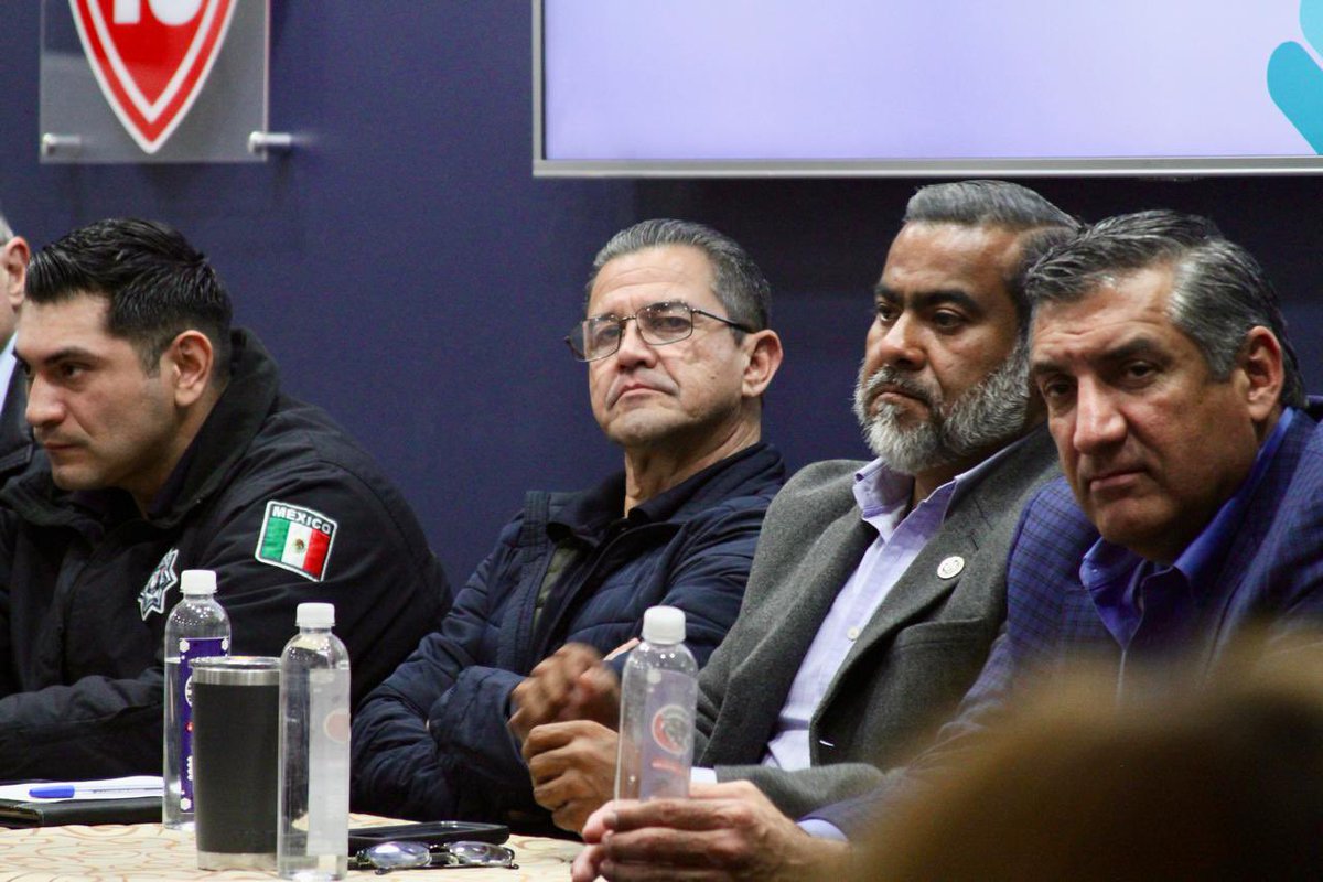 MexicaliDspm's tweet photo. Reunión con líderes comunitarias. Hay que escucharles directamente para atender sus inquietudes de manera efectiva. https://t.co/yGOqwck69I