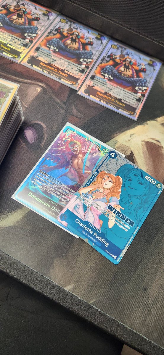 Decided to put Teach in the freezer til OP10 this week. 

Played the dark side and won a 25 player local 💩

R1 W Boa 🎲 ✅️
R2 W Mirror 🎲❌️
R3 W Blackbeard 🎲❌️
R4 W Belo Betty 🎲❌️
R5 W Mirror 🎲❌️