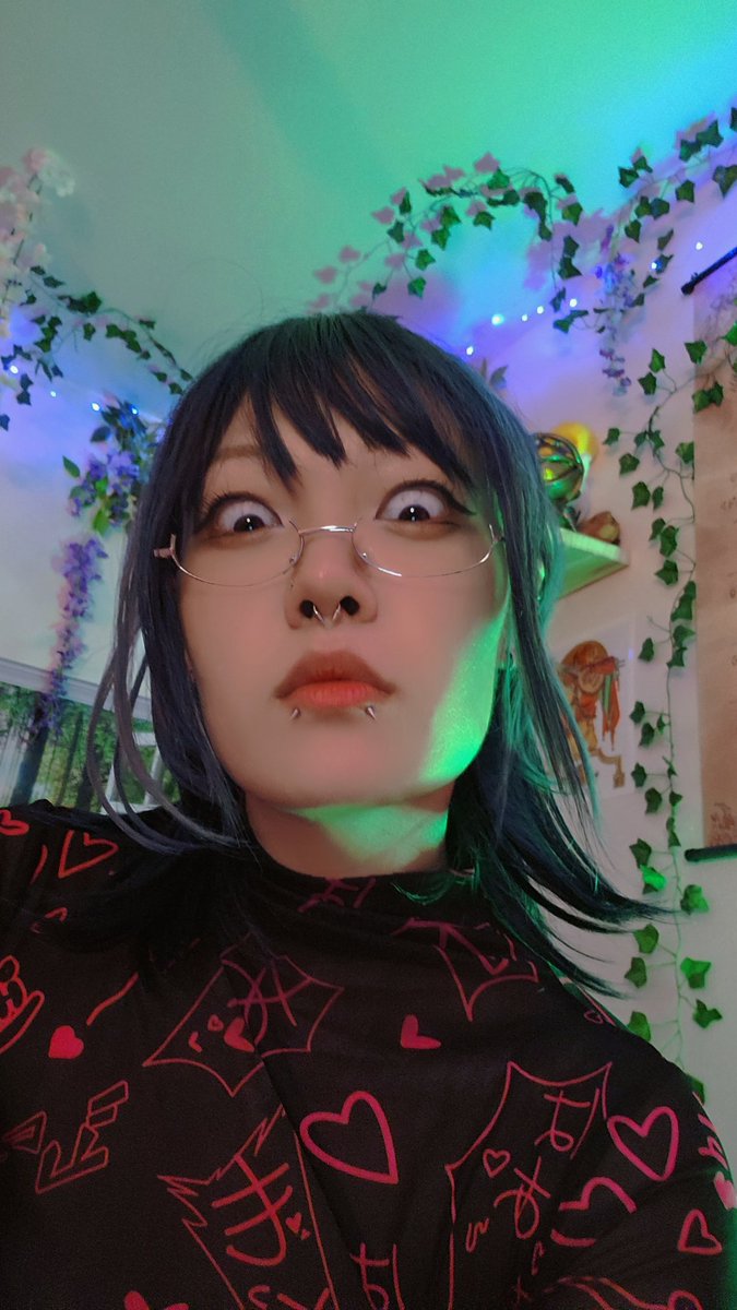 harufiend's tweet photo. chadlike bone structure https://t.co/hWGfyMoYvq