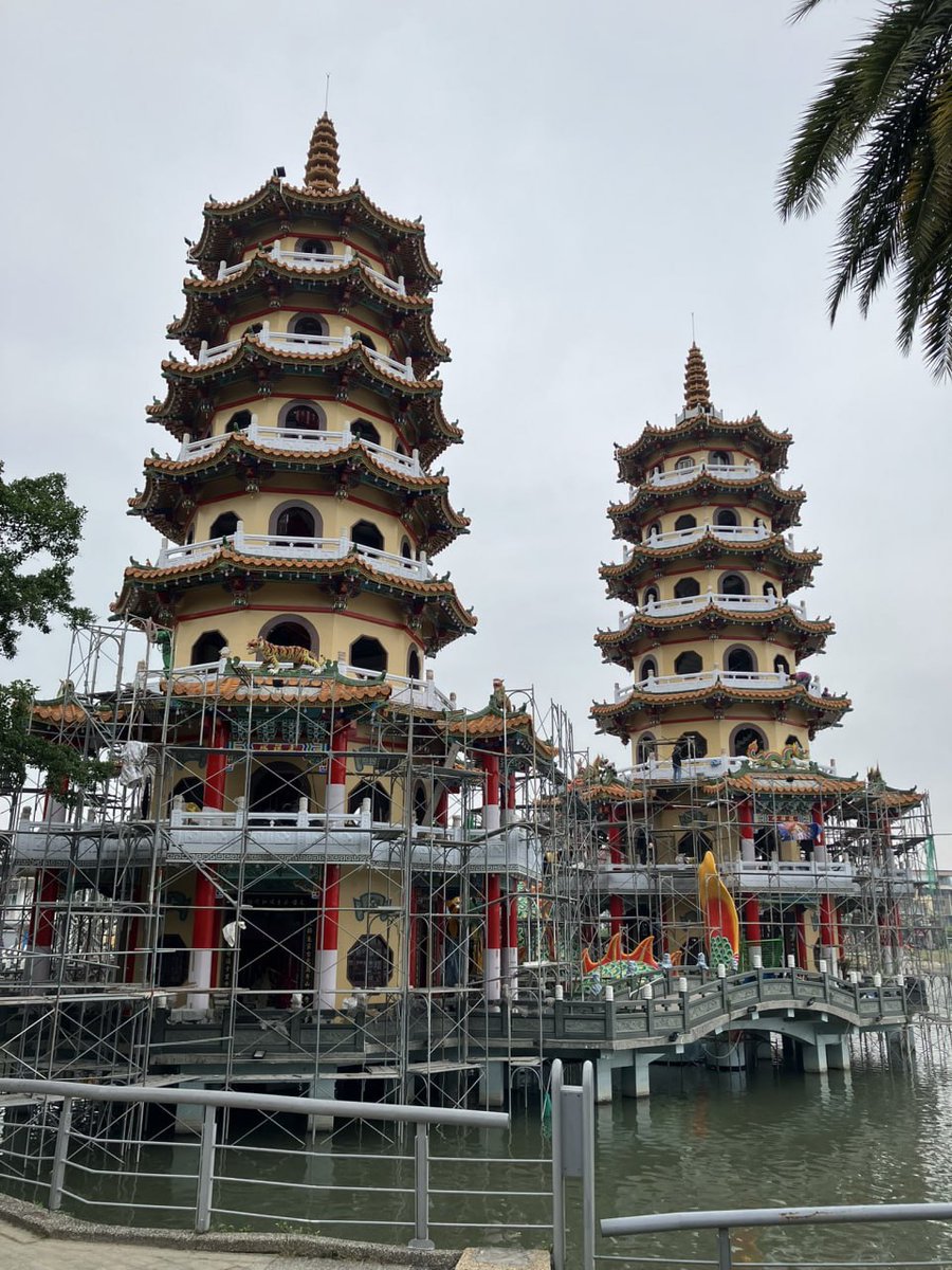 The elegance of the tower lies in its solemnity and mystery.