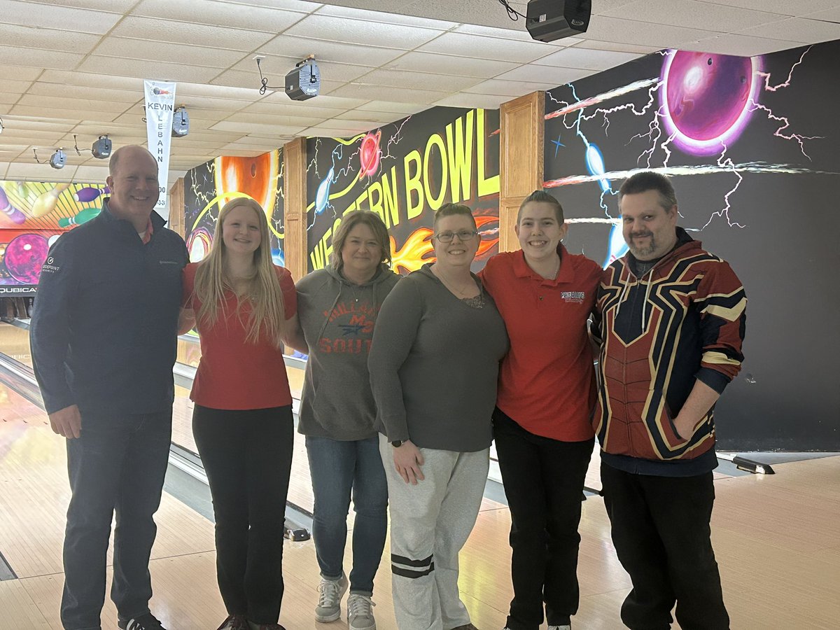 Thank you to our only two senior bowlers Maple and Lauren! We appreciate everything you’ve done for Millard South Bowling and wish you nothing but success in the future!