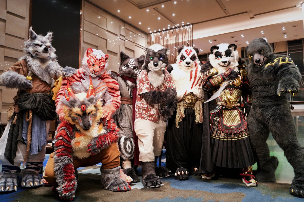 I’ll take this dragon for a ride first—
#山君工坊 #FursuitFriday #FursuitEverday #realisticfursuit #furryart #fursuit