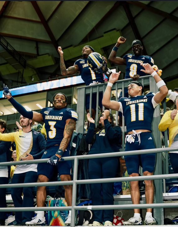 LanceMitchell16's tweet photo. #AGTG Beyond Blessed to receive an academic and athletic scholarship from Norther Arizona University ‼️‼️ GO LUMBERJACKS 🪓 @MoreauFootball @Coachkam1911 @CoachRobNAU @NAU_Football @beam_coach @BrandonHuffman @CoachDicko https://t.co/LWanUyQJdx