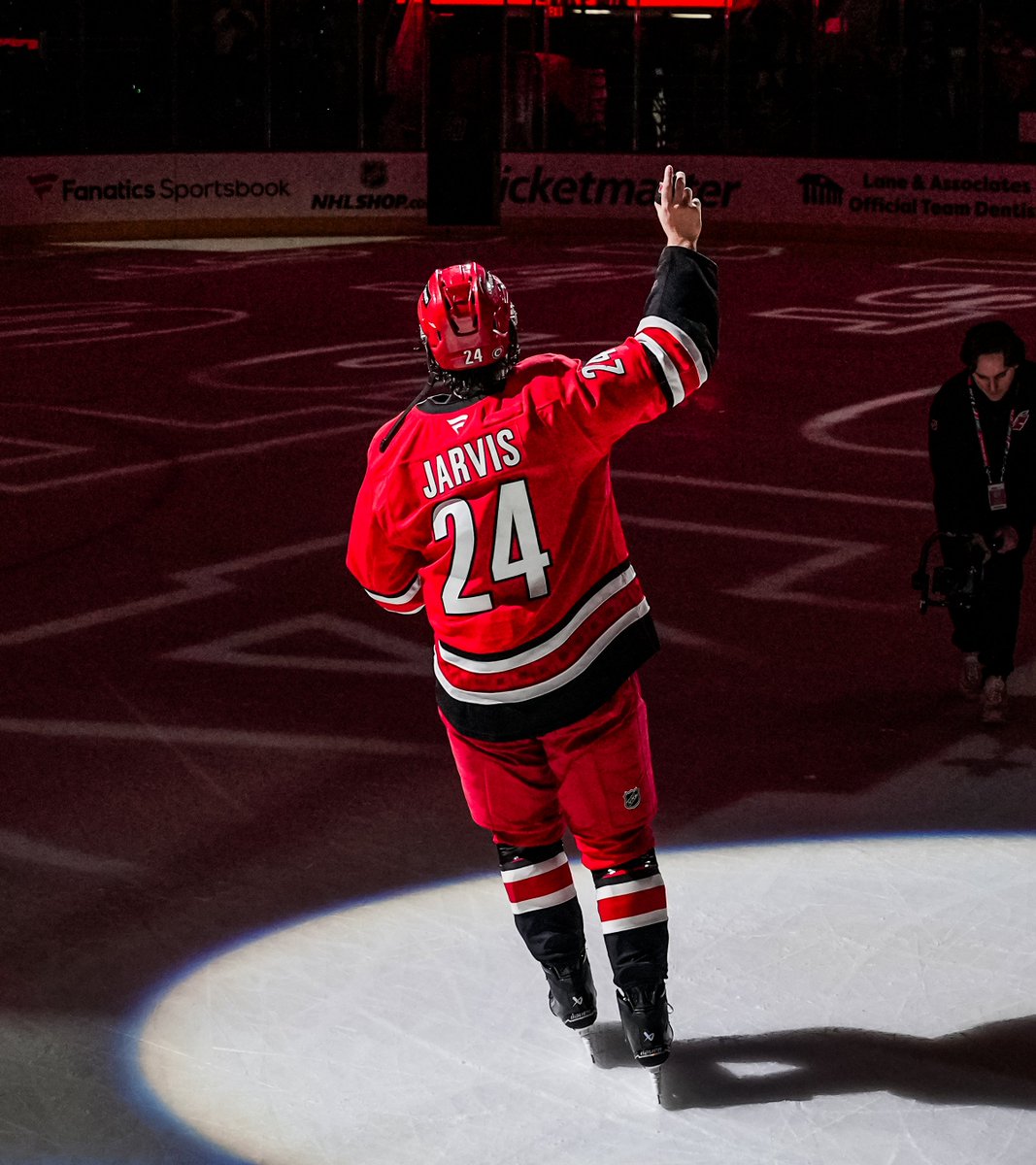 FIRST FOUR-POINT NIGHT FOR THE KID