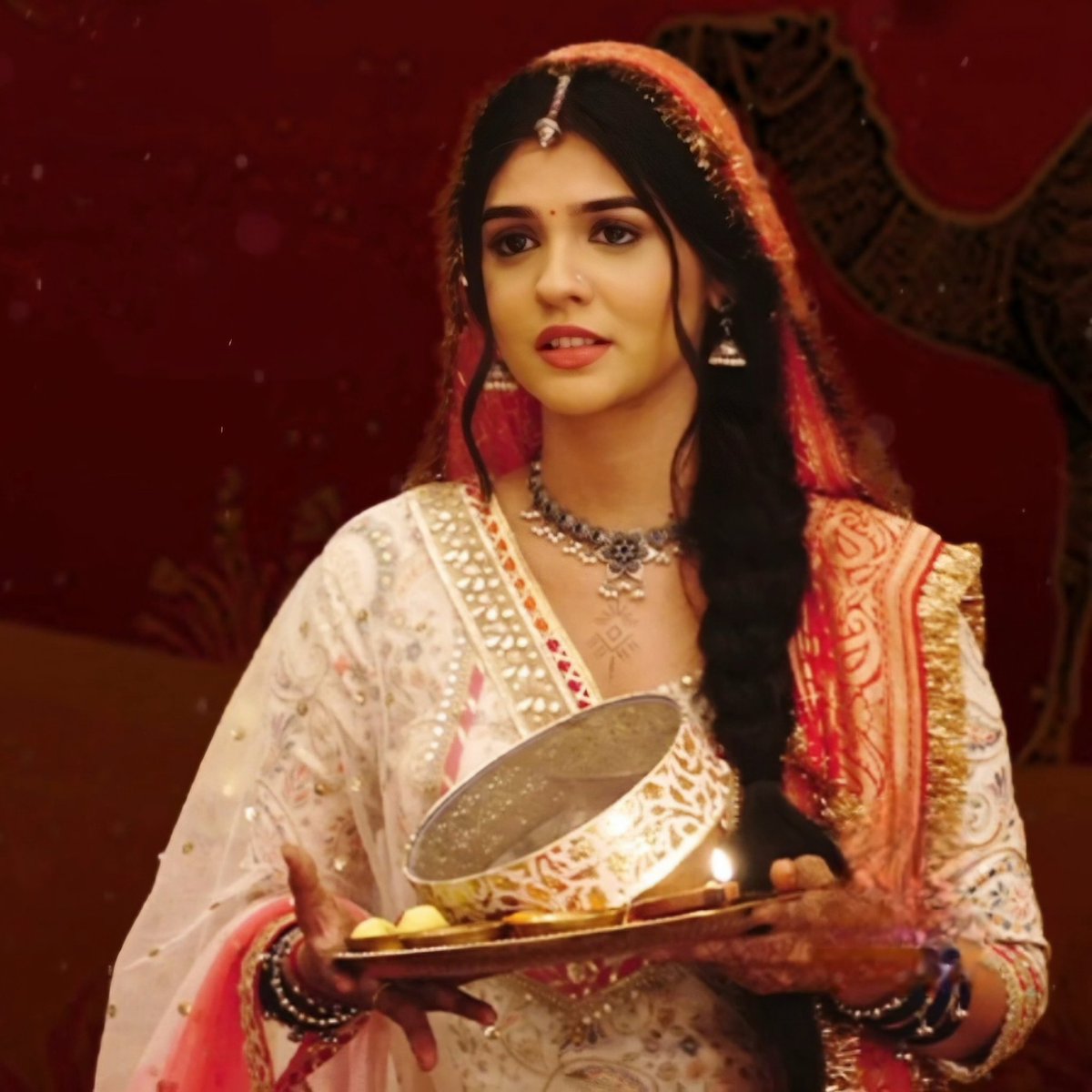 kadwa16's tweet photo. Durga ❤️
Missing you 🥺
#PranaliRathod #PranaliAsDurga https://t.co/jd1ITaEgnk