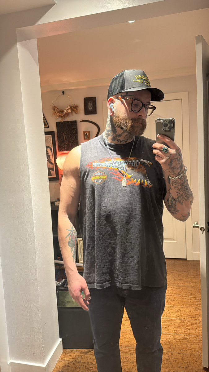 daddygoon_'s tweet photo. Good morning! 🤠 https://t.co/omXvzV6FLd