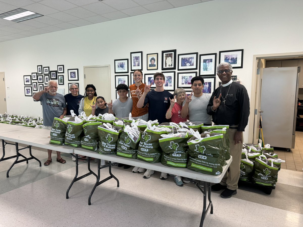 Whitney Lauenstein (@whitlauenstein) on Twitter photo Help make a difference in the lives of thousands of Central Texans by working with <a href="/CTXFoodBank/">CentralTexasFoodBank</a> kitchen staff to support their on-site food preparation. To learn more,
visit bit.ly/3VZtbqb <a href="/TexasOneFund/">Texas One Fund</a> Help make a difference in the lives of thousands of Central Texans by working with <a href="/CTXFoodBank/">CentralTexasFoodBank</a> kitchen staff to support their on-site food preparation. To learn more,
visit bit.ly/3VZtbqb <a href="/TexasOneFund/">Texas One Fund</a>