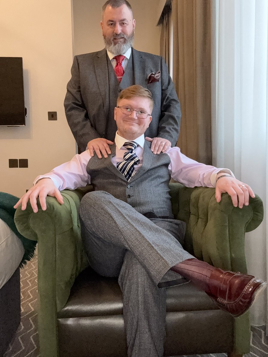 dadsonsocks's tweet photo. Suited and Booted together @SocksSimon @feetwelldressed #goldtoe #dresssocks #socksfetish #sockslover #socksaddict #socksgame #falke #sockselfie #sheersocksfetish https://t.co/b4ueH0hTSb
