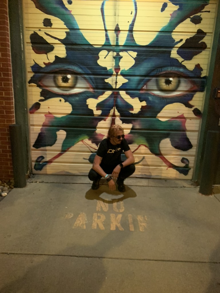 Kenneth_Scarbor's tweet photo. Knock knock. Who’s there? Not the old me and I don’t know if he’s ever coming back!

…
.
.
#artist #graffiti #dj #BeYou #BeAKing https://t.co/UHq0Digtdy