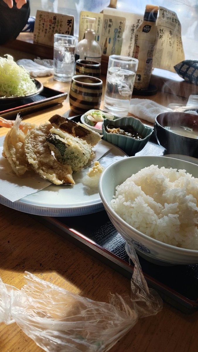 BasherngB's tweet photo. Eat authentic Japanese food in an authentic Japanese restaurant with a local Japanese person (uncle)
#WheninJapan #Oizumi https://t.co/CZmSdgafmF
