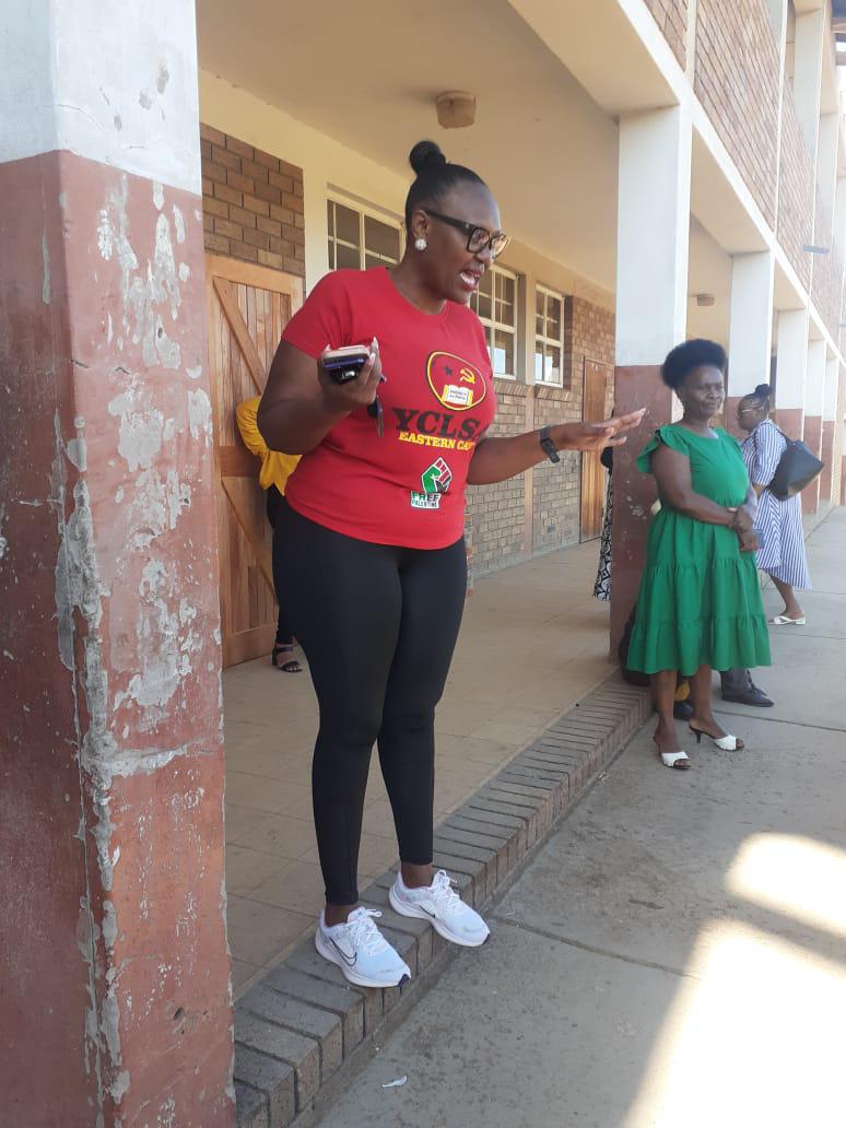 EC_YCLSA's tweet photo. Cde Vuyiseka Bomela, our Provincial Treasurer, made a meaningful visit to Mpendulo Primary today! Her presence highlights our commitment to empowering young minds &amp; supporting education in our communities #JoeSlovoRightToLearnCampaign https://t.co/428otMPXKE