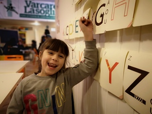 Grazie a #voglioandareascuola riusciamo a contrastare la dispersione scolastica precoce di 300 bambini tra i 6 ed i 14 anni nei contesti periferici di Genova, Perugia, Napoli, Catanzaro e Palermo #insieme a <a href="/alberodellavita/">Fondazione L'Albero della Vita ONLUS</a> #EducationDay #worldeducationday2024 #worldeducationday