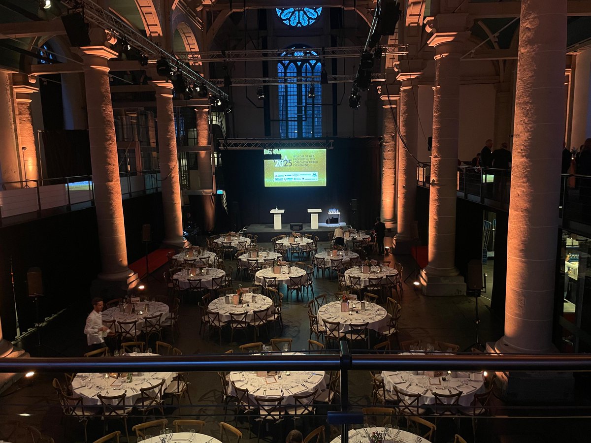 Gister hebben we genoten van een mooie avond tijdens het 𝗣𝗿𝗼𝗽𝗲𝗿𝘁𝘆𝗡𝗟 𝗙𝗼𝗿𝗲𝗰𝗮𝘀𝘁 &amp; 𝗔𝘄𝗮𝗿𝗱𝘀 𝟮𝟬𝟮𝟱 evenement!

Dank aan PropertyNL voor de uitnodiging en uitstekende organisatie! Samen blijven we bouwen aan een innovatieve toekomst voor de vastgoedsector.