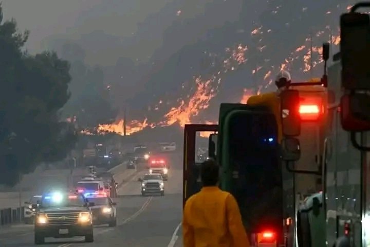 AbiluTangwa's tweet photo. Denying climate science doesn't change the reality of rising temperatures and extreme weather. It's time to face the facts and work together for a sustainable future. #FaceTheClimateCrisis #ActNow. https://t.co/WLSvXkdI0z