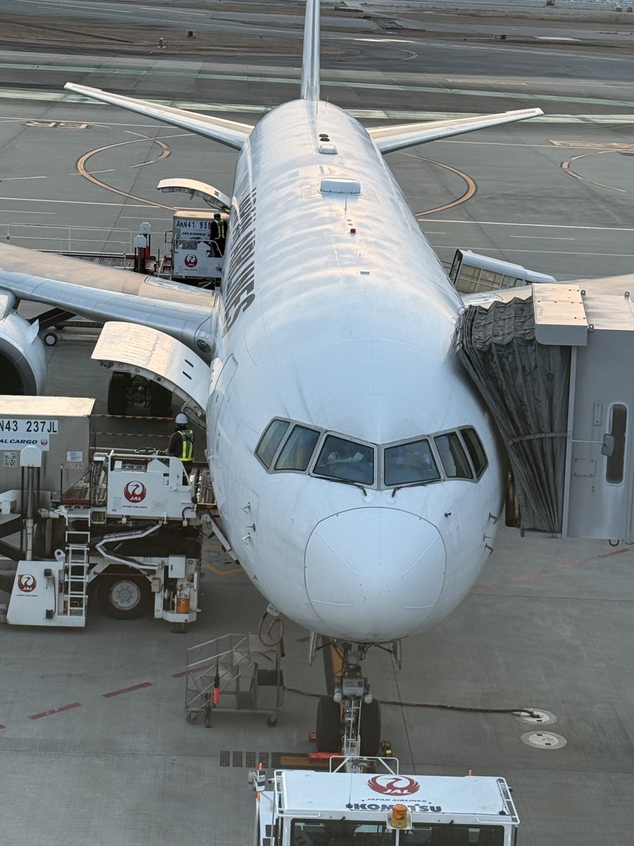 iso_pyon's tweet photo. Nice flight!
#B767_300ER #JA623J #JL323
#GeneralElectric #CF6_80C2
#HND #FUK https://t.co/Nkqba5FOIg