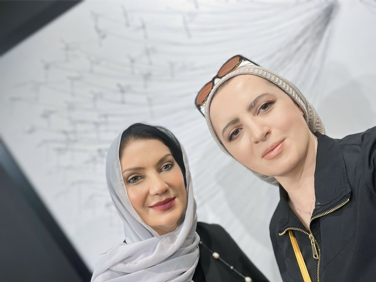 تشرفت بعرض احد اعمالي في نور رويال جاليري دبي … طاب يومكم