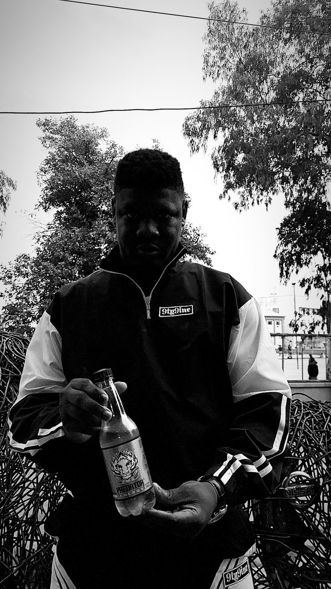 JESUYON_'s tweet photo. #RULEYOURKINGDOM #ruleyourkingdom 

#model #FashionMusicBook #fitness #happy #instadaily #sexy #smile #lifestyle #nature https://t.co/YZf5ONI3lu