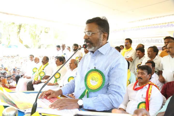 vck_dinesh's tweet image. சென்னை வள்ளுவர் கோட்டத்தில் 
தமிழ்நாடு மருத்துவர் சமூக நலச் சங்கம் முடி திருத்தும் தொழிலாளர் நலச் சங்கம் மத்திய மாநில அரசுக்கு சமுதாய மக்கள் மற்றும் முடித்திருத்தும் தொழிலாளர்களின் கோரிக்கையை வலியுறுத்தி நடைபெற்ற மாபெரும் கவனஈர்ப்பு  ஆர்ப்பாட்டத்தில் 

#தலைவர்_எழுச்சித்தமிழர்