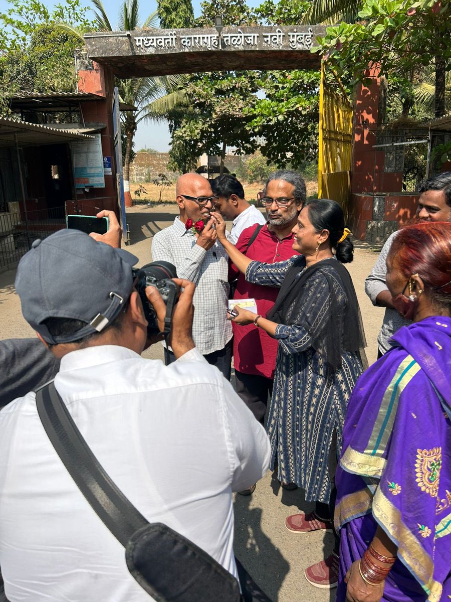Activists Rona Wilson And Sudhir Dhawale walk out of Taloja jail after 6 years and 7 months of unjust incarceration. 
2424 days of denial of justice.
