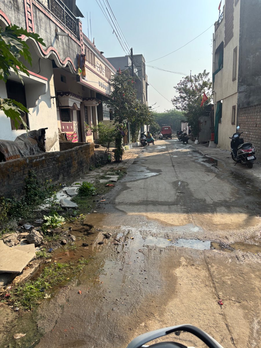 MasRavi's tweet photo. @ngpnmc Underground water pipeline broke. address devi nagar plot number 87 shailesh nagar wathoda @SwachhBharatGov https://t.co/NHmknpatk1