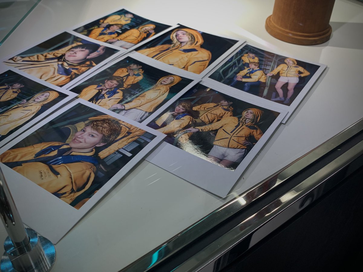 socha_889's tweet photo. 最も熱中して最も心動かされたゲーム「DEATH STRANDING」の世界観にどっぷりと浸れる空間とそこに広がる貴重な資料の数々に感動しっぱなしでした。
ゲームのムービーシーンに用いられるコンテを見るのは初めてでとても新鮮でしたし、新川洋司さんによる設定画の数々に圧倒されました。
#DeathStranding https://t.co/KJ5QjYChFi