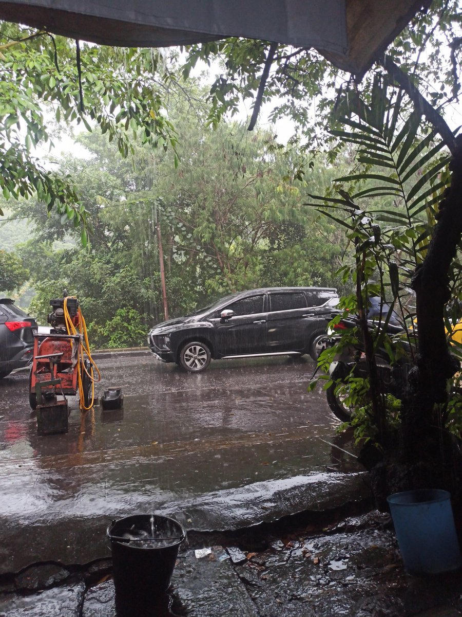 "bandung, hujan wae"