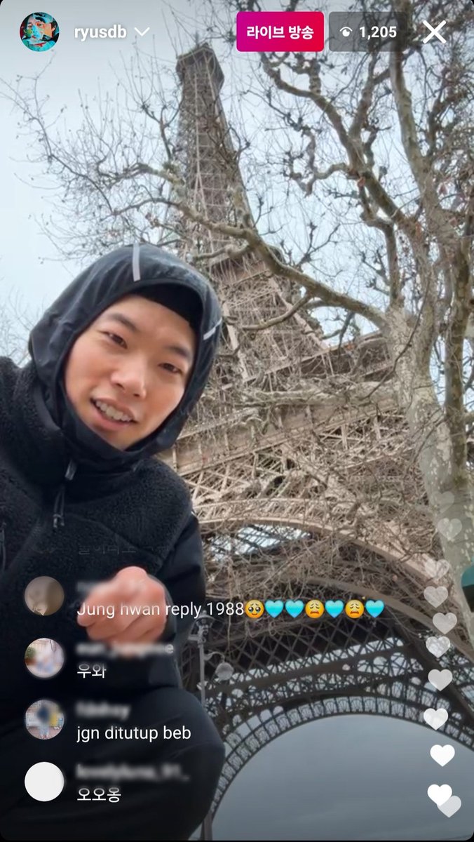 류준열이 파리에서 라방하는걸 보다니🥹