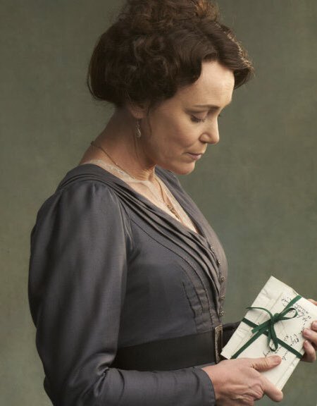 allthingshawes's tweet photo. “Hawes commands every scene as the older Austen sister, blending dry humor, sharp insight, and utter likeability. She brings Cassandra’s loyalty to Jane to life, creating a heartbreakingly complex woman full of untapped potential” -PBS 

#keeleyhawes #missausten https://t.co/EhGK2wMBkQ