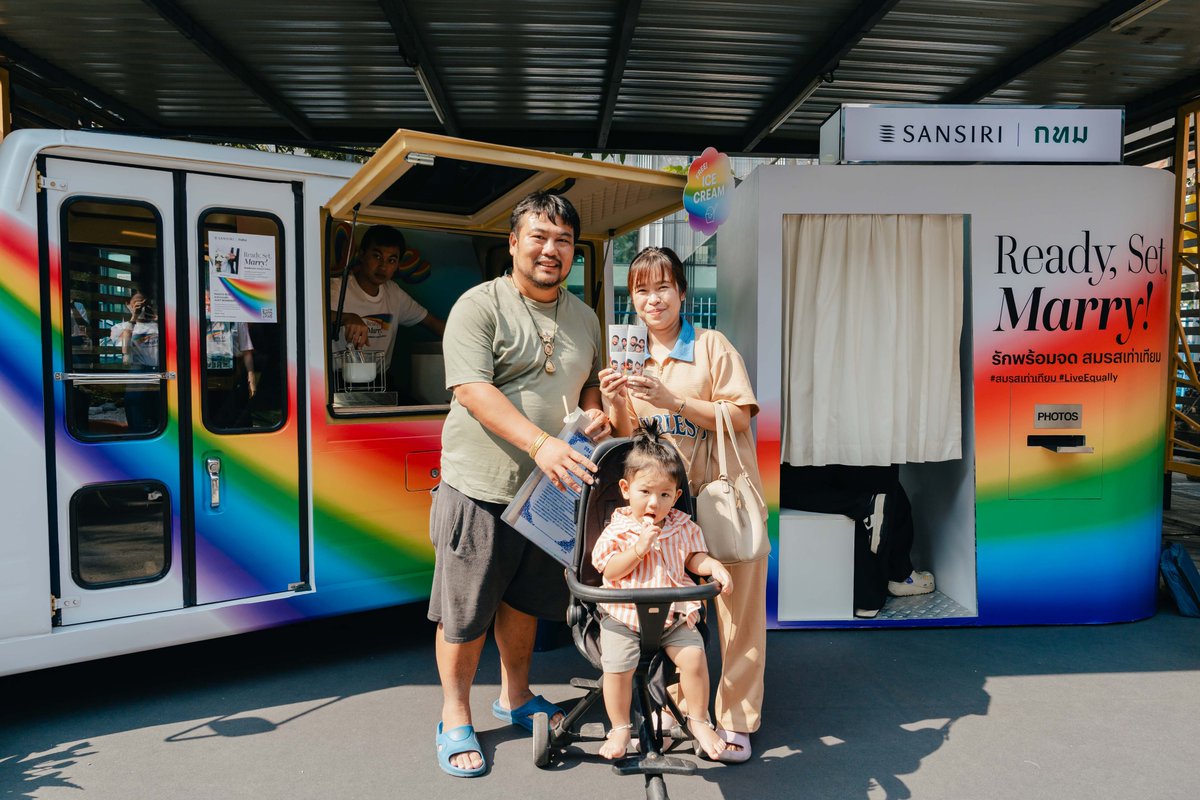 SansiriPLC's tweet photo. 📸 มาแล้ววว กับภาพบรรยากาศ กิจกรรม Photo Bus คาราวานรัก Just Married! ประจำวันนี้ ที่แสนสิริได้จัดร่วมกับกรุงเทพมหานคร และสำนักงานเขตบางแค 👩🏻❤️👩🏻
Ready, Set, Marry! คลิก https://t.co/2YJuqFhAaO
#สมรสเท่าเทียม #LiveEqually #ReadySetMarry https://t.co/UEiN1vUItx
