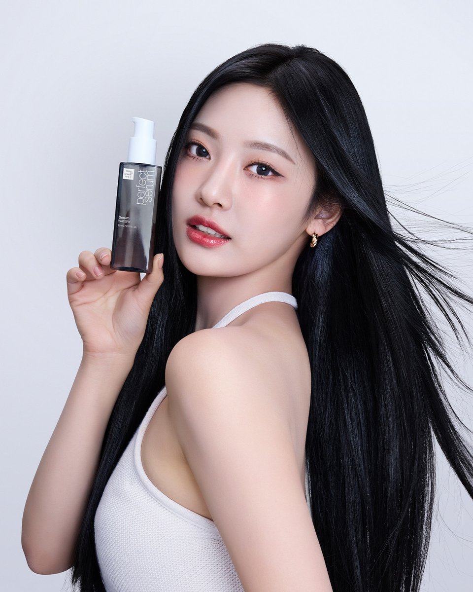 miseenscene_id's tweet photo. Ningning’s hair is as stunning as her voice. Seriously, this girl has it all! 🔥💇‍♀️ #NINGNING  #aespaBeauty #aespa #perfectmakesperfect #miseensceneid https://t.co/PFMmZJobt7