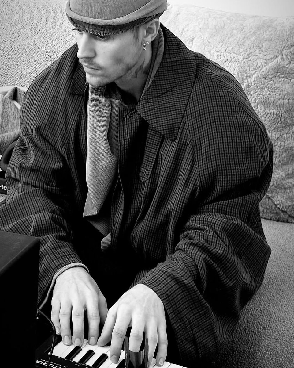 gersondrewjb's tweet image. Top #JB