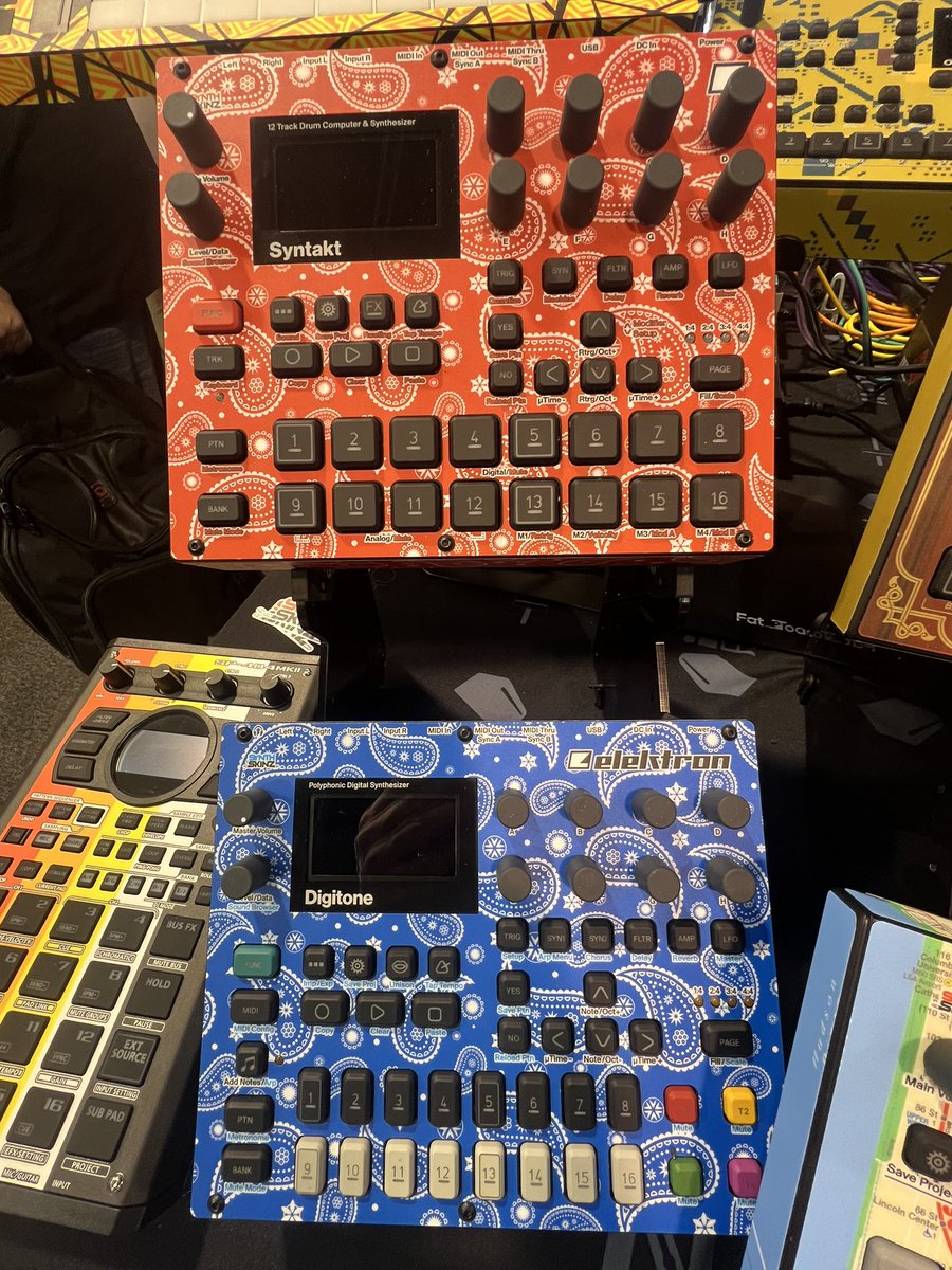 baseck's tweet photo. BLOODTAKT &amp; CRIPTONE ????? https://t.co/ysUSUnLfxI