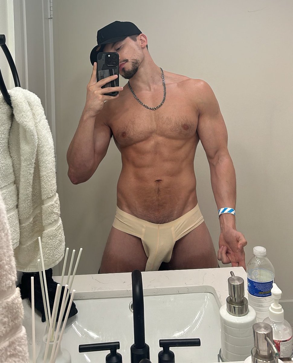 xjosef69's tweet photo. 🍆 https://t.co/LZf6yodkEG