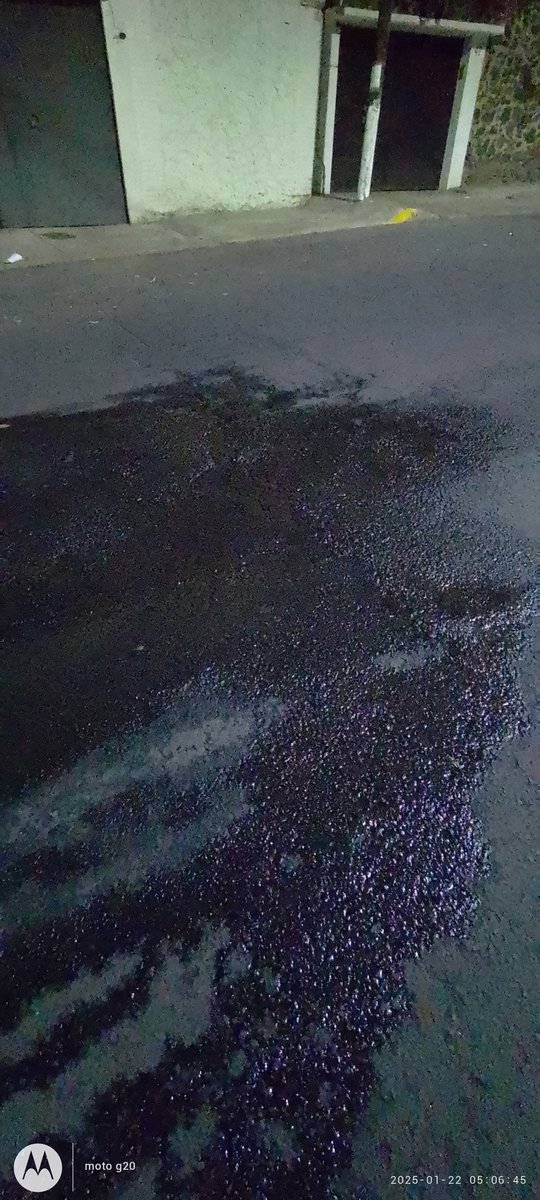 FELIPEQR1's tweet photo. @SACMEX_DENUNCIA en la Av John F Kennedy entre 1a norte y 2da norte, isidro fabela, Tlalpan, se encuentra una fuga de agua que ya tiene varios días, de su apoyo por favor, han venido varias veces a repararla y sigue saliéndose el agua, está fuga se encuentra frente al num 49. https://t.co/1FPrMwdSwz