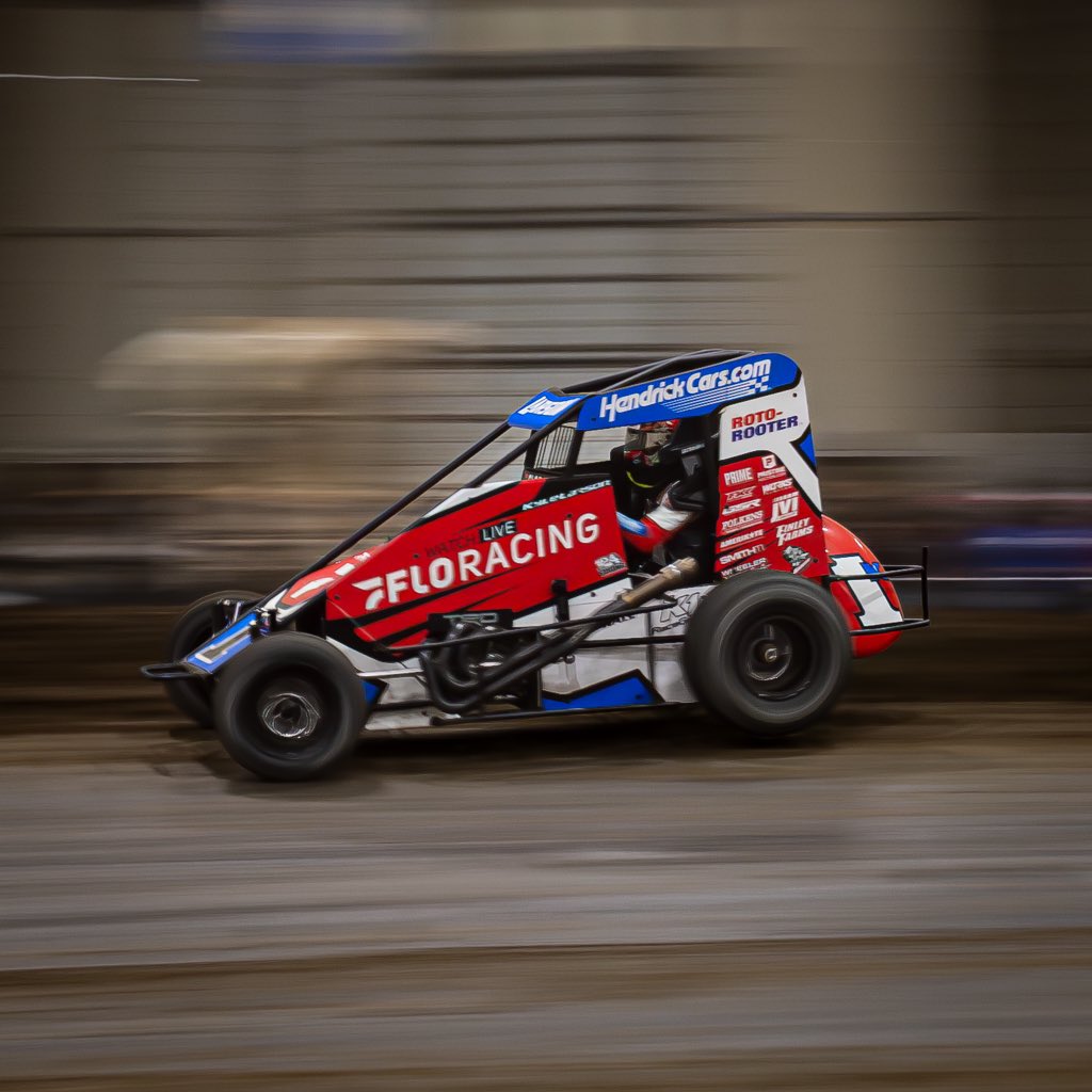Adam_Mollenkopf's tweet photo. This one’s for all my #photography friends. All shots at 1/30… dragging that shutter. Shoutout to @CanonUSA for building some kick ass gear. Vehicle tracking in autofocus is #amazing. 

#chilibowl #motorsportsphotography https://t.co/HMd0woocmG
