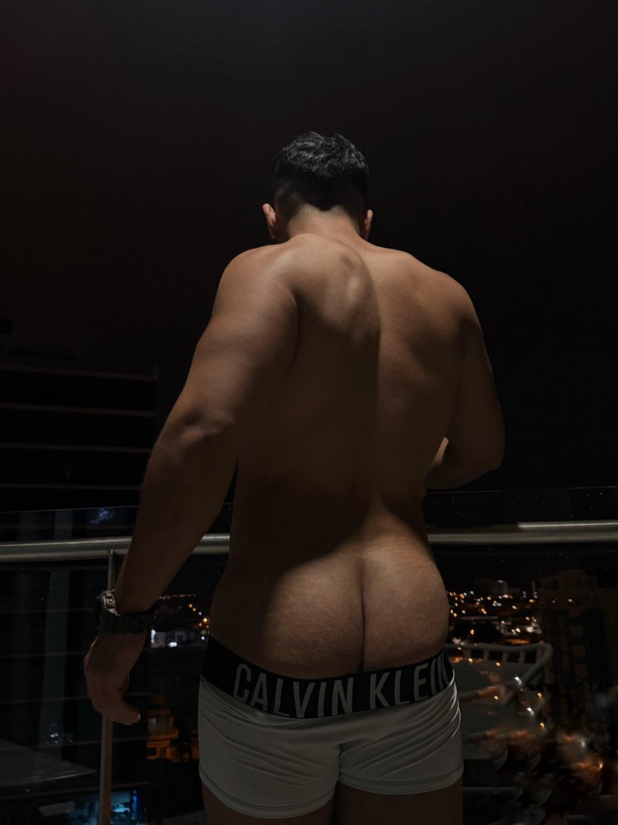 Repostea y te mando un regalito al DM 🔥🍆🍑
#men #espalda #hot #nudes #gay #wata #ass
