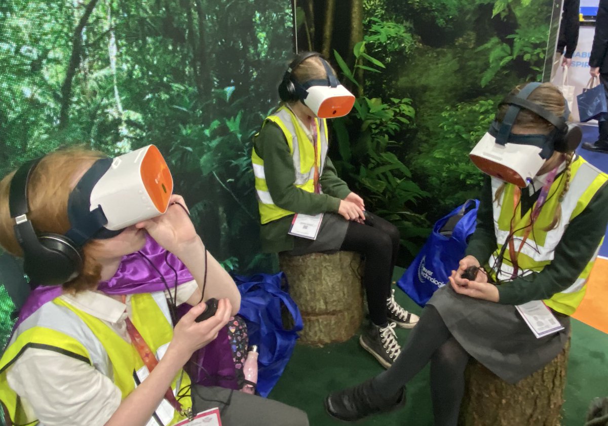 WhiteBridgePri's tweet photo. A Rain Forest lesson with ClassVR, fun with Tiny @ White Rose and the rocket challenge with VenturEd.
#Bett2025 #EppingTrust #ClassVR #WhiteRoseEducation https://t.co/4DouSZBU7N