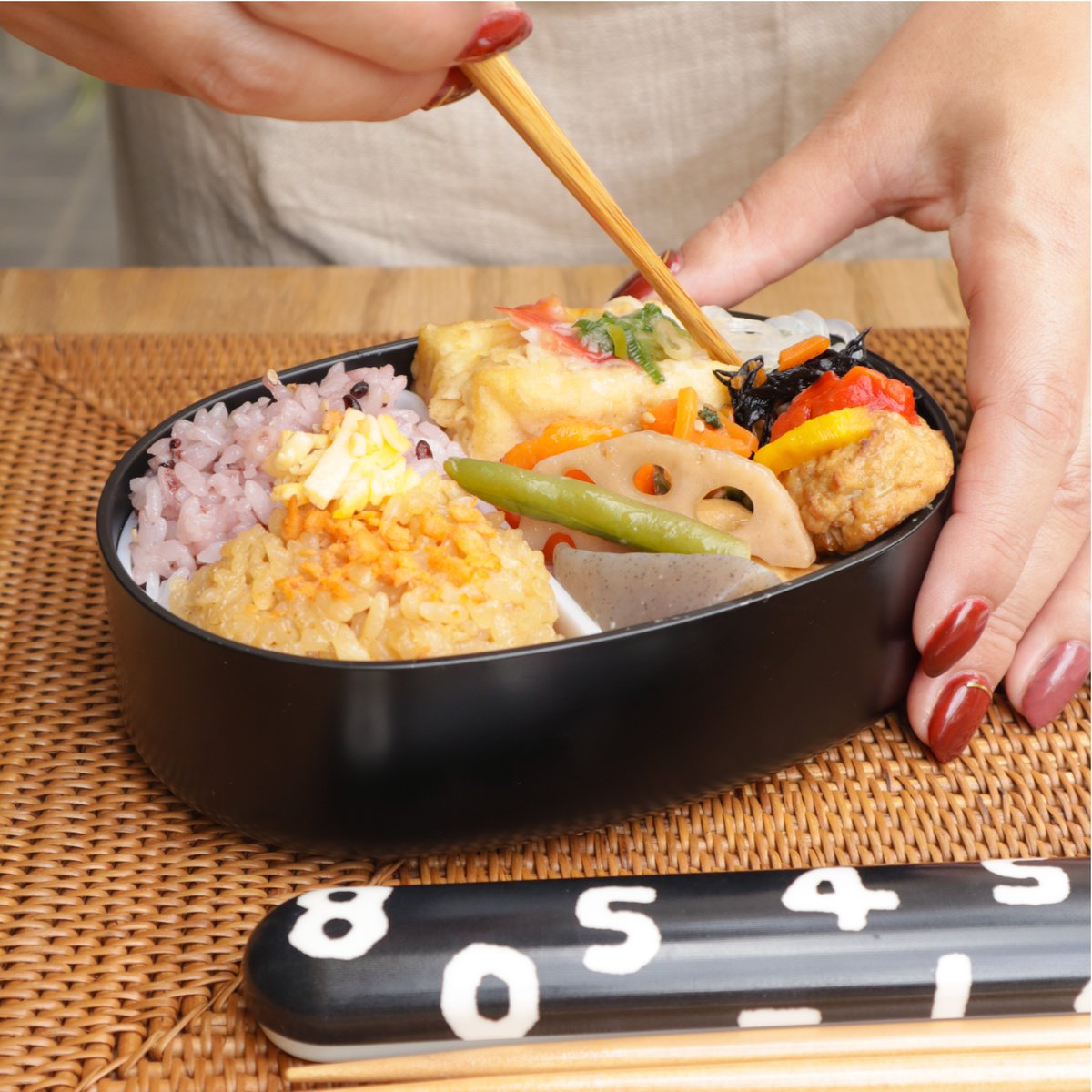 PoketleOfficial's tweet photo. SOU・SOU布貼弁当 ＆ 箸箱 テキスタイルをとじこめた布貼製法のお弁当箱で新生活応援！
#弁当 #ランチ #新生活 #SOUSOU #POKETLE #ポケトル

https://t.co/uIho8rxtxz… @SOUSOUKYOTO @PoketleOfficial https://t.co/qCZYuPF1wB