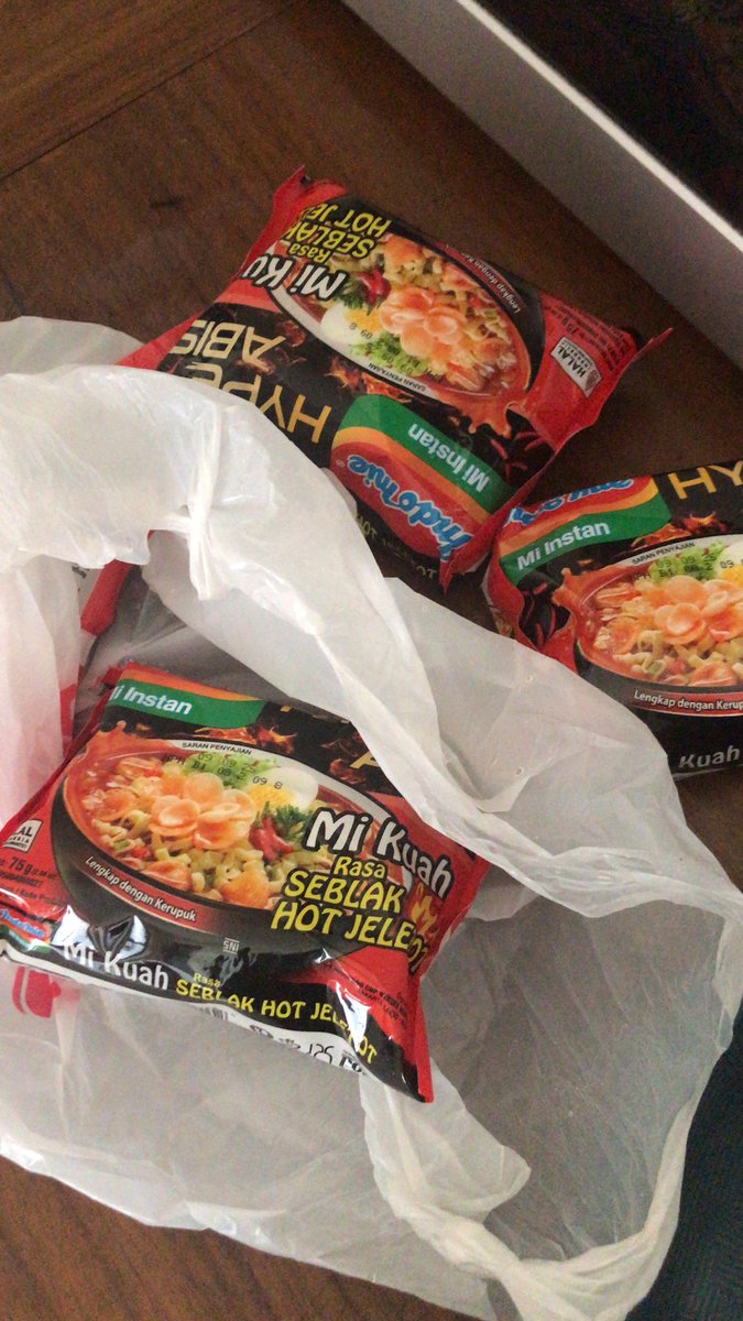 maxymoffs's tweet photo. emg ini selalu disengajain salah orderan gini apa gimana sih?? @alfamart ?? masa setiap order alfagift sellalu dikasih barang dengan harga beda??? mana gabisa complain?????? ga sekali dua kali kayak gini!! tolonglah @alfamart !! https://t.co/MDIC3ahqJd