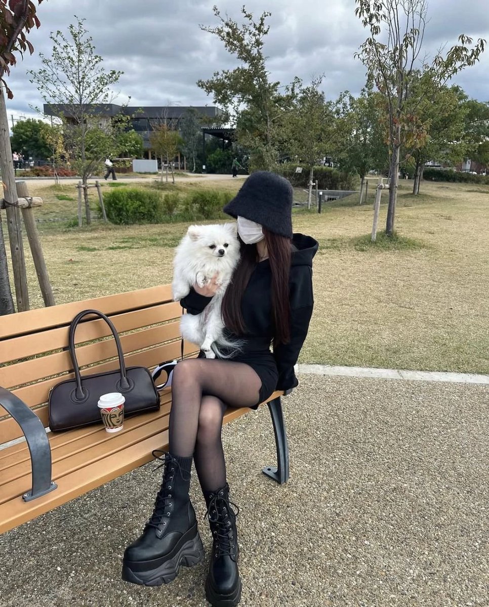 ogreenwood01's tweet photo. 願いは楽しくてお金を稼ぐきれいな女の子になることです💸
早寝早起きを志しました https://t.co/fgLXUHYCCm