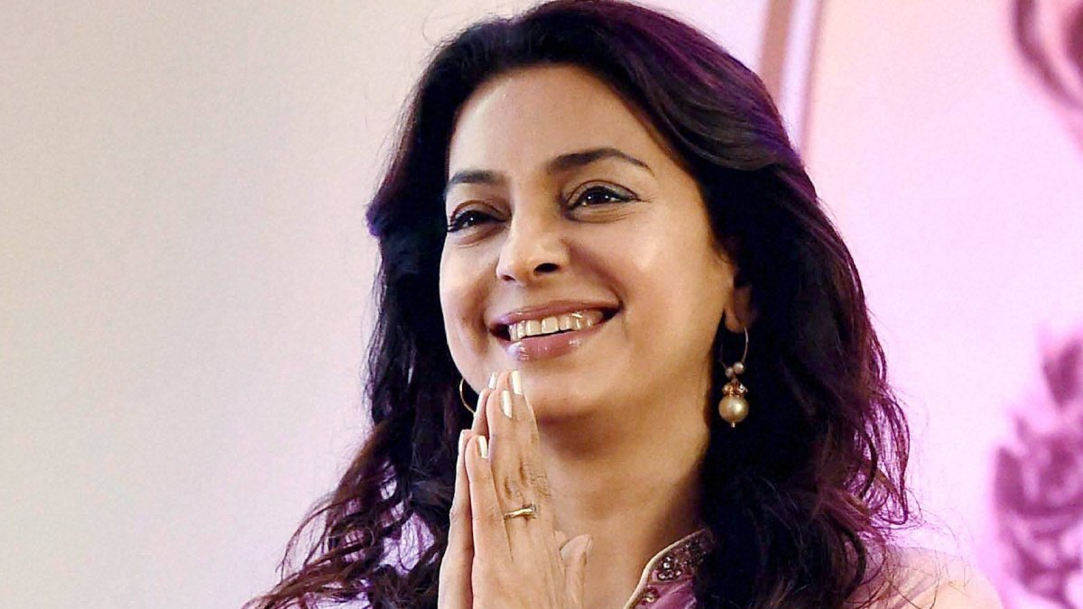 IndianGems_'s tweet photo. "Thank God my underwear is Dollar. If it were a rupee, it would keep falling again and again"

- Juhi Chawla during Manmohan's time 🔥🔥 https://t.co/4HEtN5yXE5