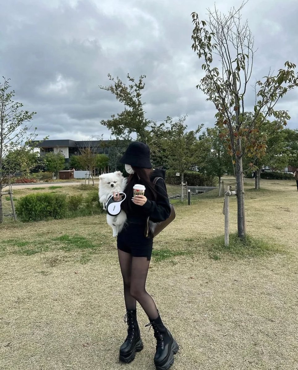 ogreenwood01's tweet photo. 願いは楽しくてお金を稼ぐきれいな女の子になることです💸
早寝早起きを志しました https://t.co/fgLXUHYCCm