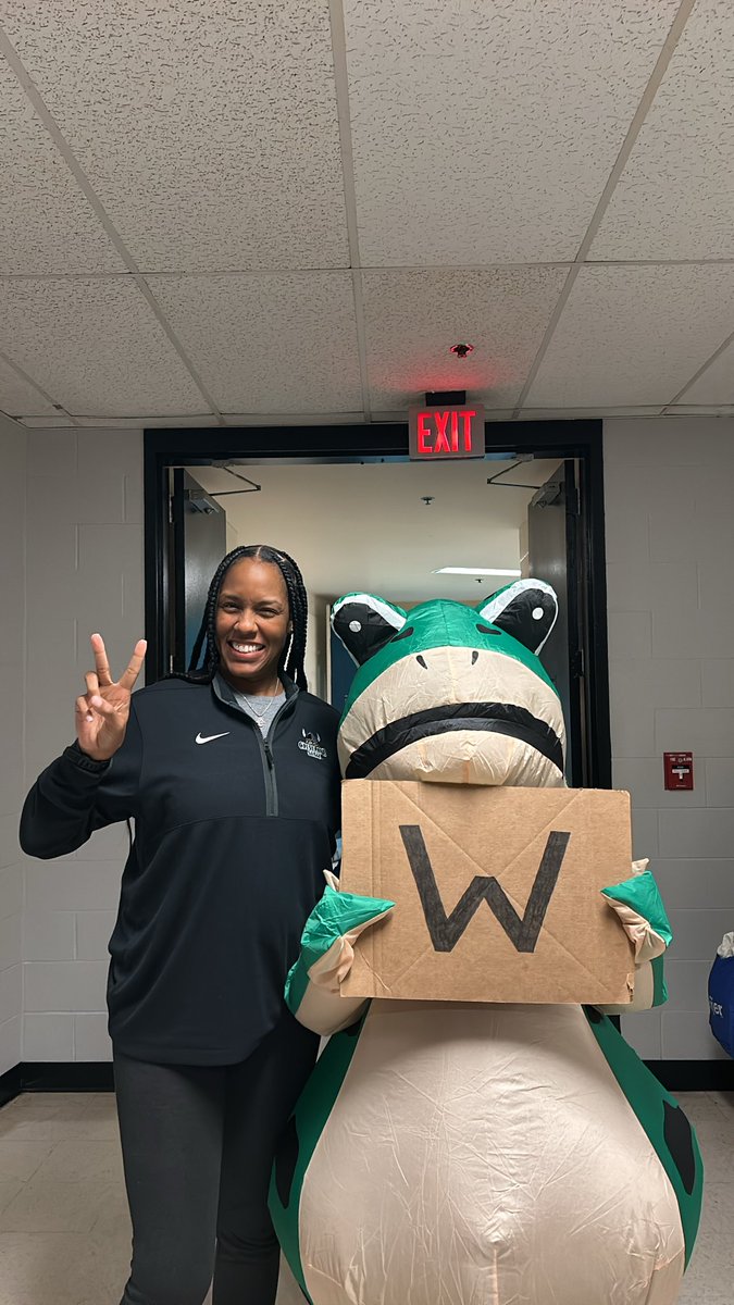 Thanks <a href="/winfroggy/">Win Froggy</a> for pulling up to the Wolstein Center!! We enjoyed you!!! 🐸
